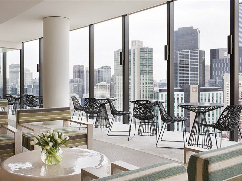 Hotel Crown Metropol Melbourne Esterno foto The interior of the 12th floor lounge